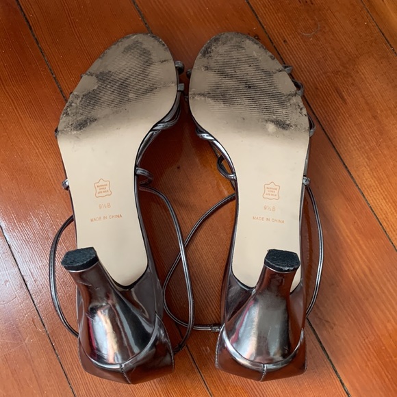 Women’s silver heels - Picture 4 of 4